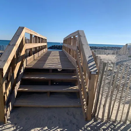 Villa Plage Les Pieds Dans L'Eau 펜션 프롱티냥